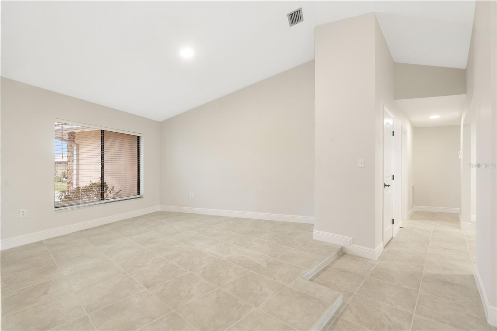FLOR A MAR - Residential Lease