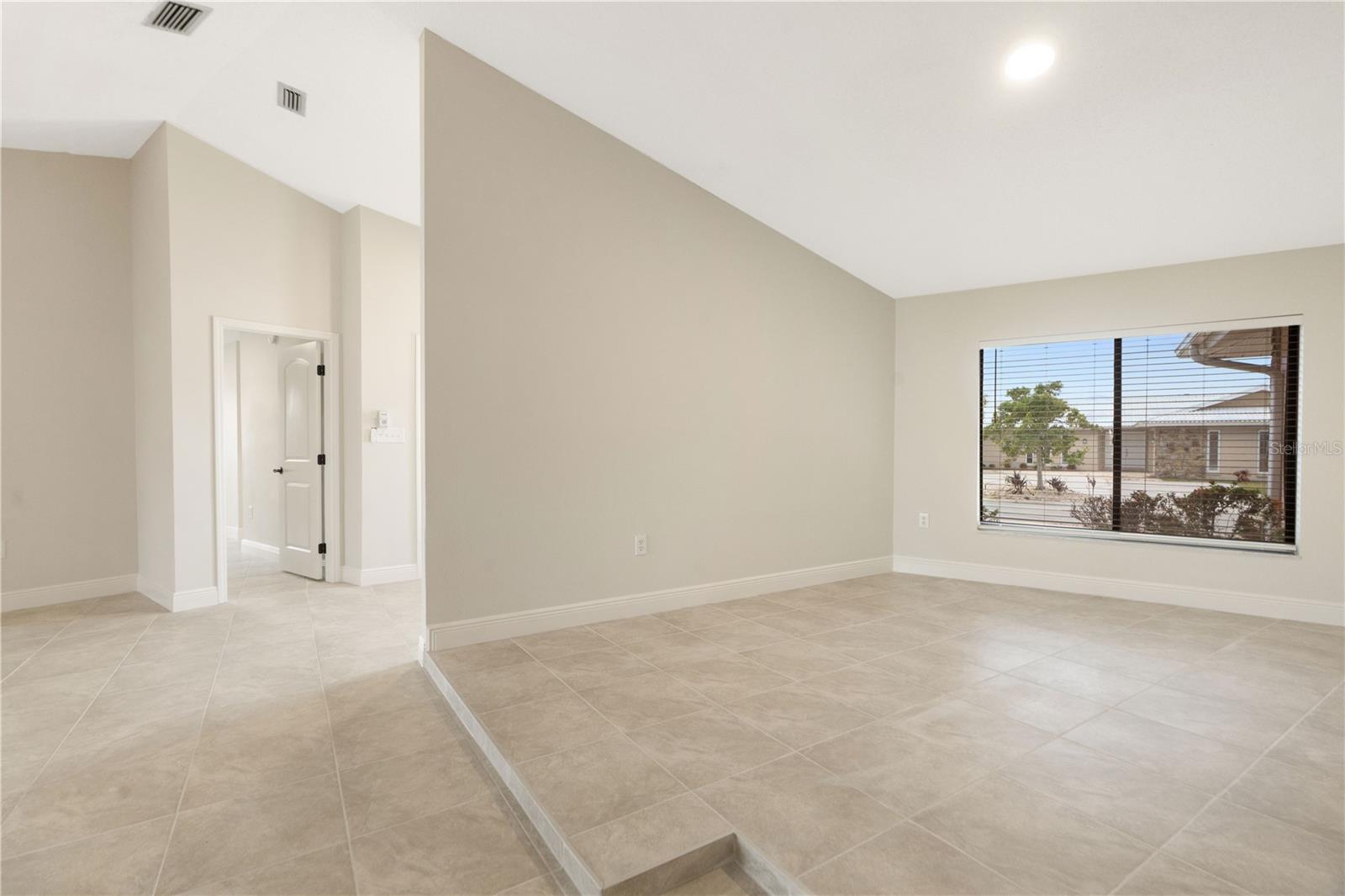 FLOR A MAR - Residential Lease