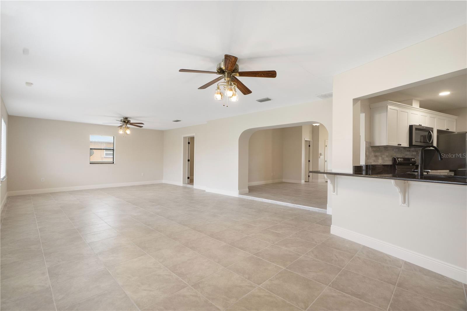 FLOR A MAR - Residential Lease
