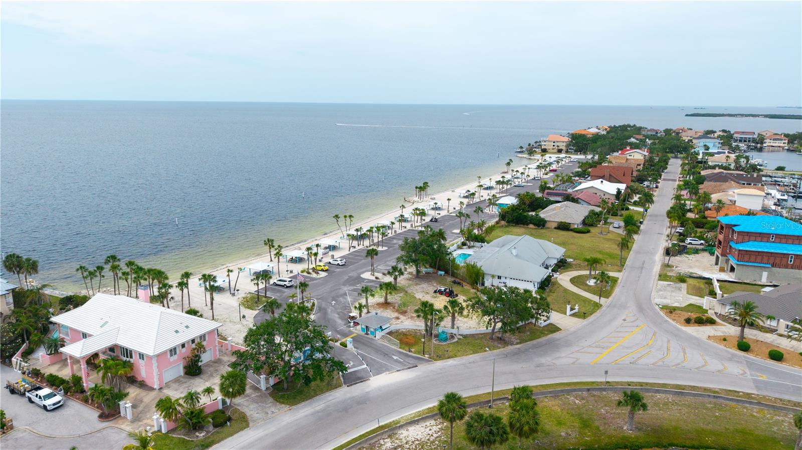 FLOR A MAR - Residential Lease