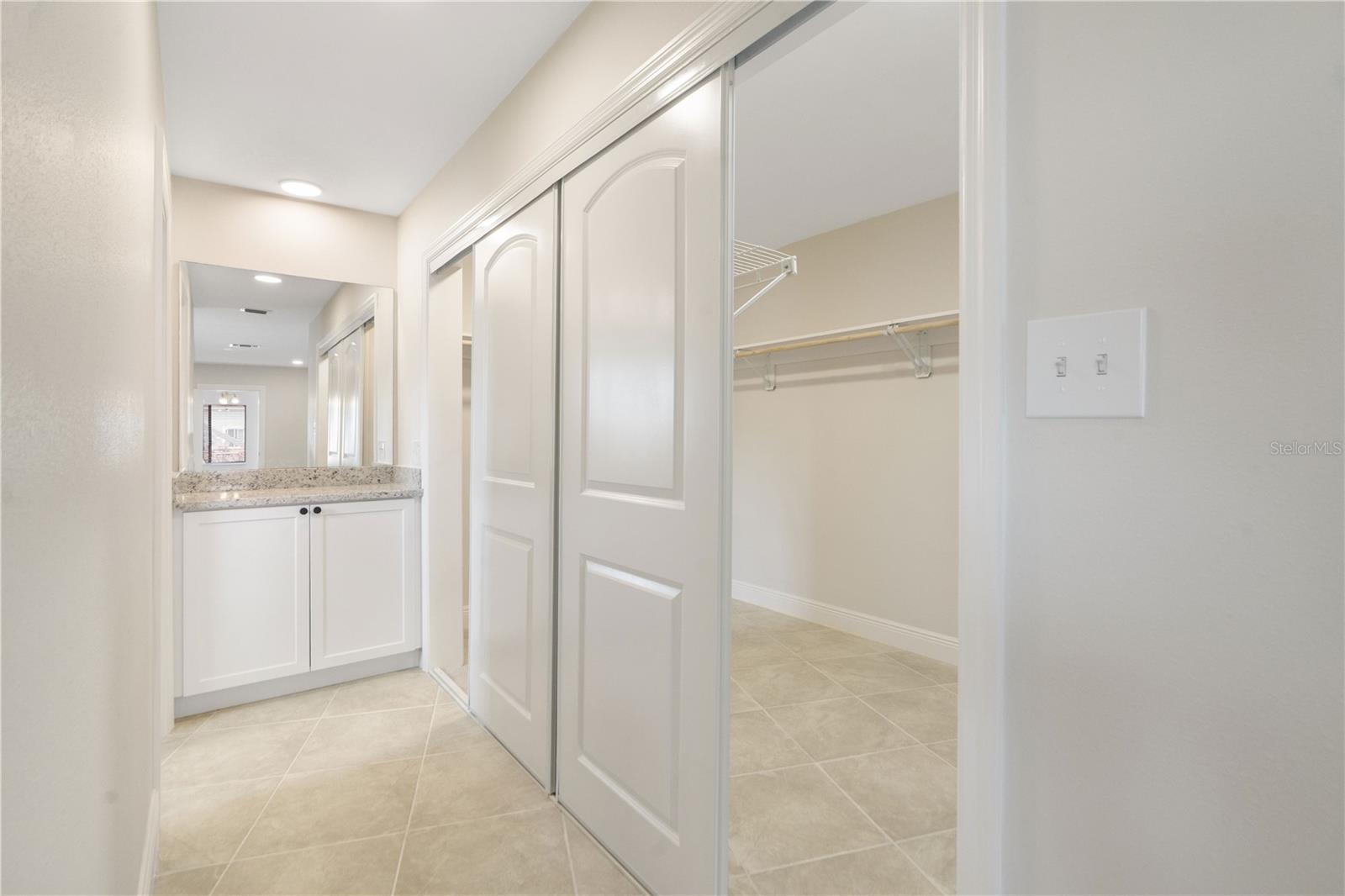FLOR A MAR - Residential Lease