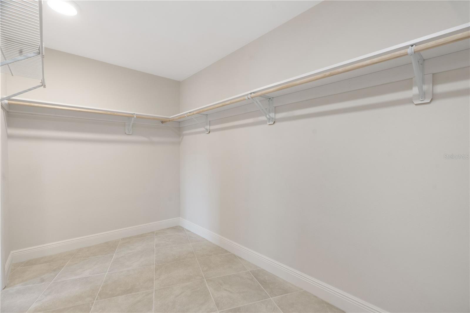 FLOR A MAR - Residential Lease