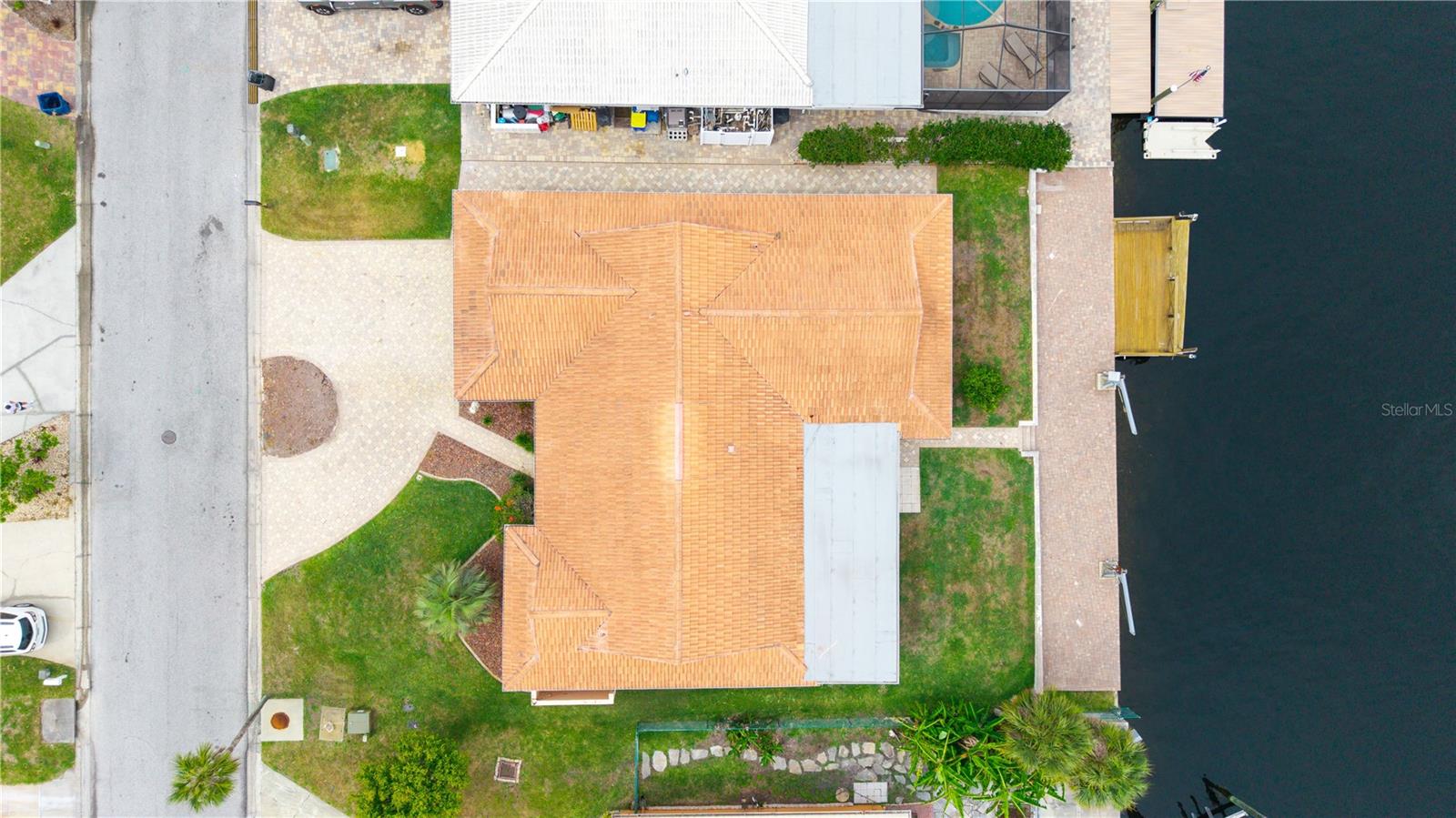 FLOR A MAR - Residential Lease