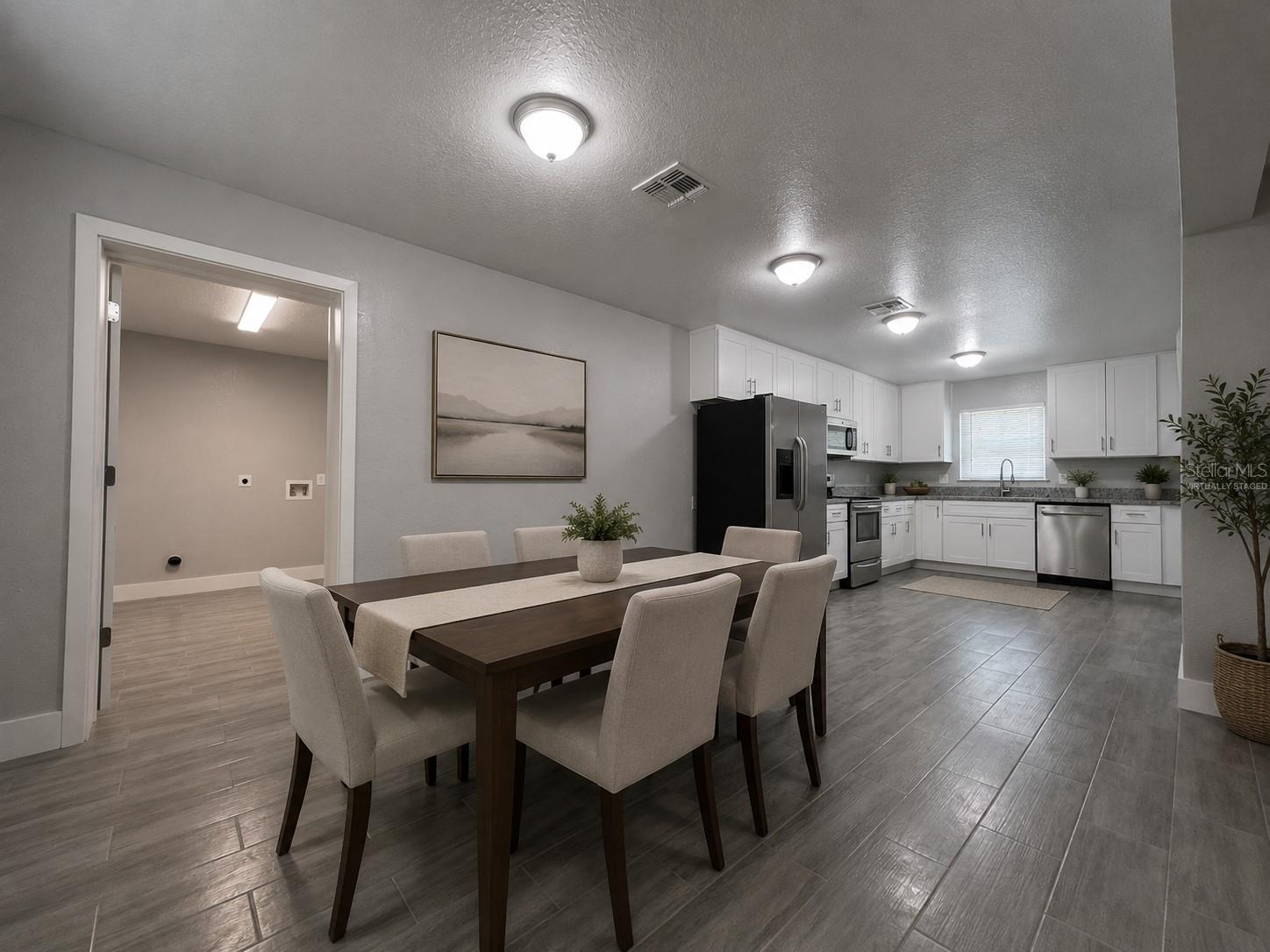 KINGSWOOD MANOR 1ST ADD - Residential Lease