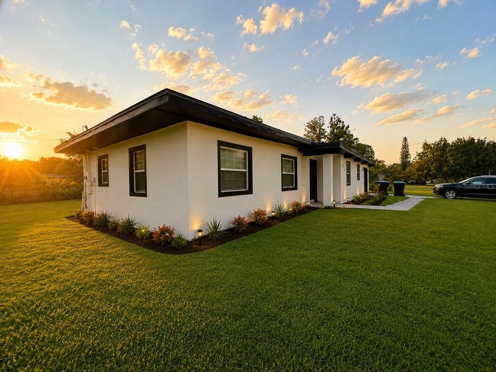 Photo of 1616 Baltimore Drive, Orlando, FL 32810 (MLS # O6405550)