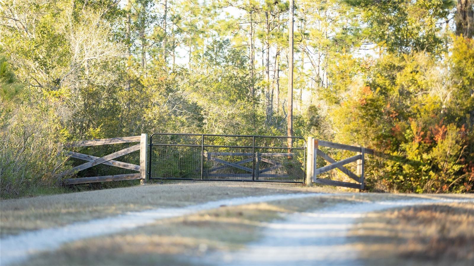 INDIAN HAMMOCK HUNT & RIDING C - Land