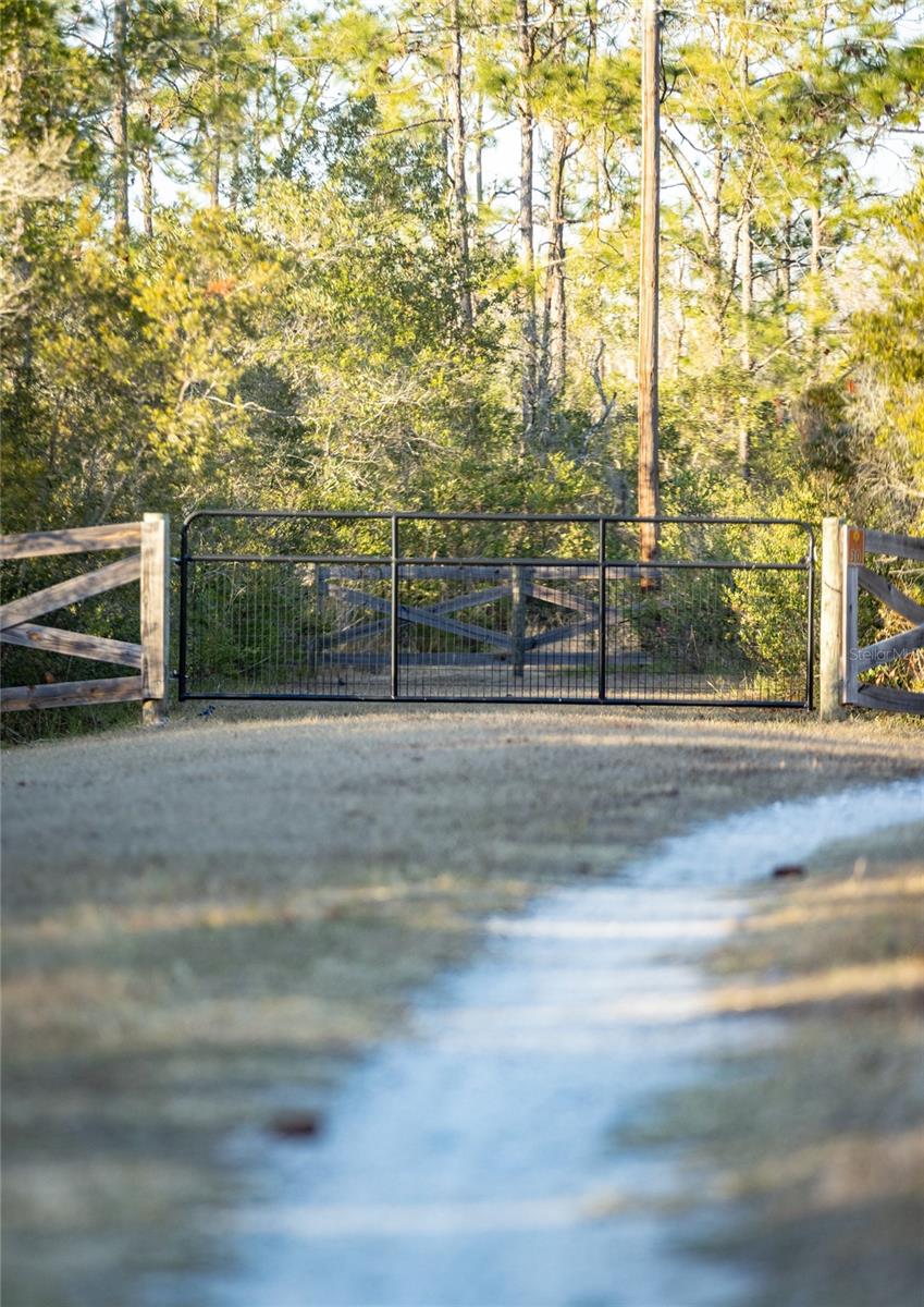 INDIAN HAMMOCK HUNT & RIDING C - Land