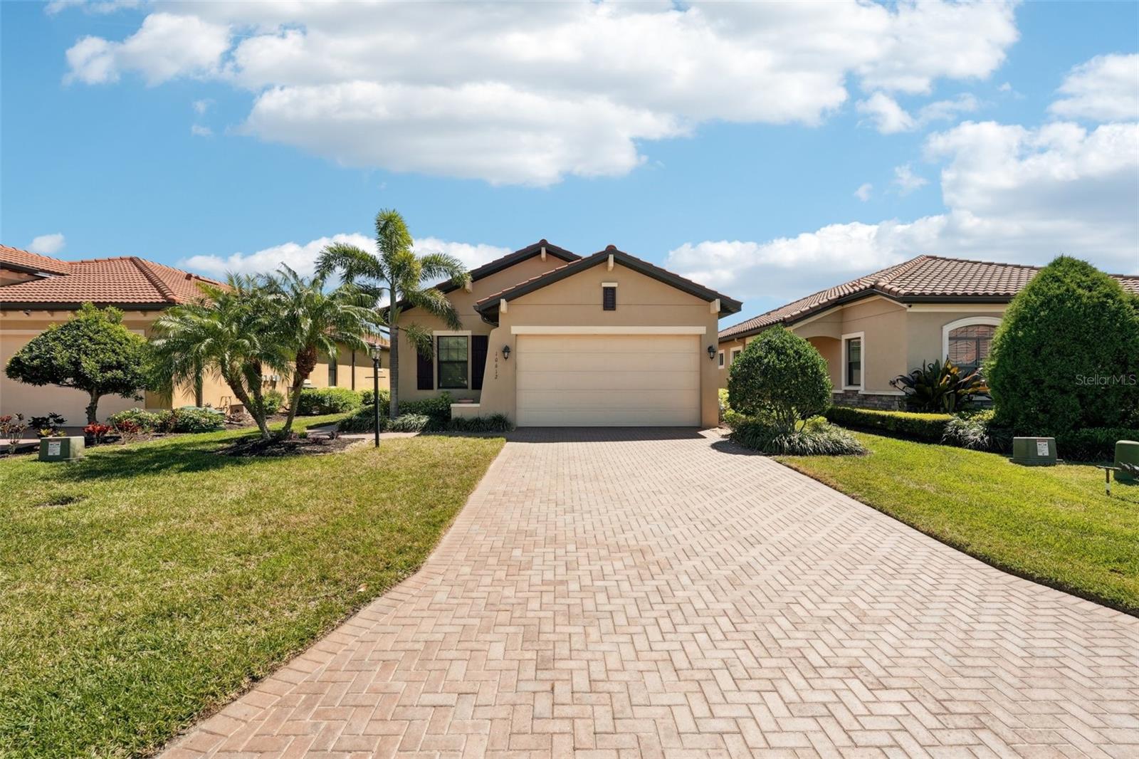 Embrace the Florida Lifestyle!
Experience effortless, maintenance-free living in this immaculate 1,562 sq. ft. home! Featuring 2 bedrooms, 2 full baths, and a versatile den/office, this open-concept gem boasts a spacious great room and a dining area that flows seamlessly into the chef’s kitchen. Designed for both style and function, the kitchen showcases an oversized center island, granite countertops, a tile backsplash, stainless steel appliances, 42” wood cabinetry, and elegant designer lighting. Thoughtful upgrades abound, including crown molding, tray ceilings, custom closets, fresh interior paint, stunning wood wall accents, and stylish blinds and draperies.
Step outside to your private paver-brick lanai, where peaceful conservation views provide the perfect backdrop for relaxation. Even the garage floor has been upgraded!
Located in the sought-after neighborhood of The Links at Rosedale, this home includes a social membership to a vibrant community with a full-service clubhouse, restaurant and bar, state-of-the-art fitness center, Jr. Olympic heated pool, lighted Har-Tru tennis courts, bocce ball, and two private dog parks. Enjoy a full calendar of social events and activities while being just minutes from award-winning beaches, fine dining, UTC Mall, downtown Sarasota, Sarasota Airport, top medical facilities, and world-class arts and entertainment.
No CDD fees! Act fast—this exceptional home won’t last!