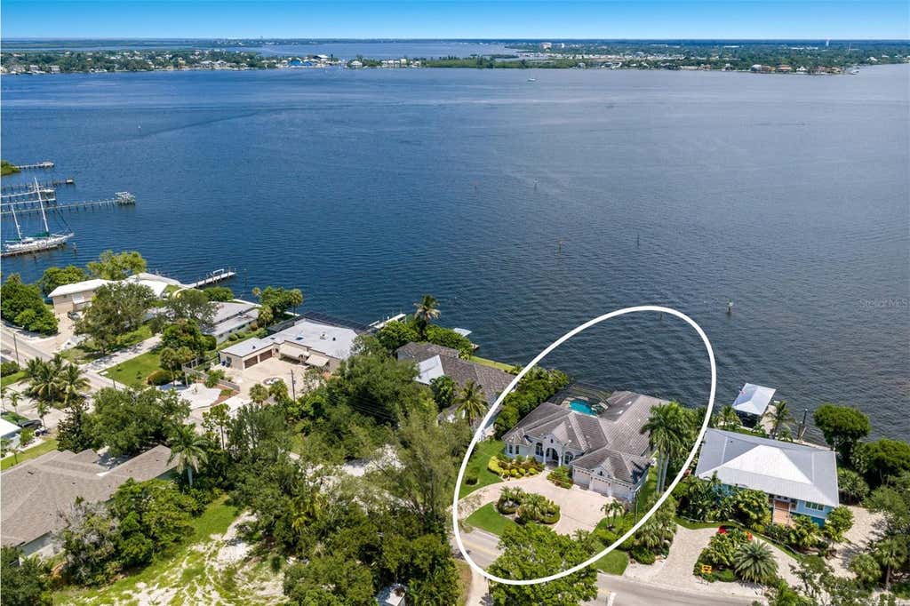 Photo of 5904 Riverview Boulevard, Bradenton, FL 34209 (MLS # A4702716)