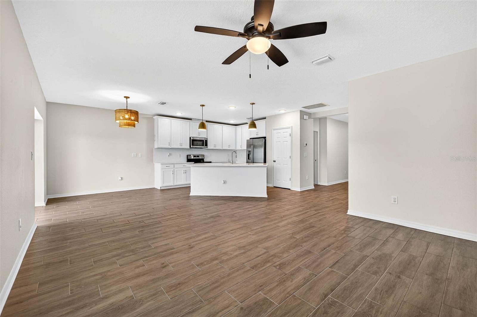 TREVESTA PH IIIB - Residential Lease