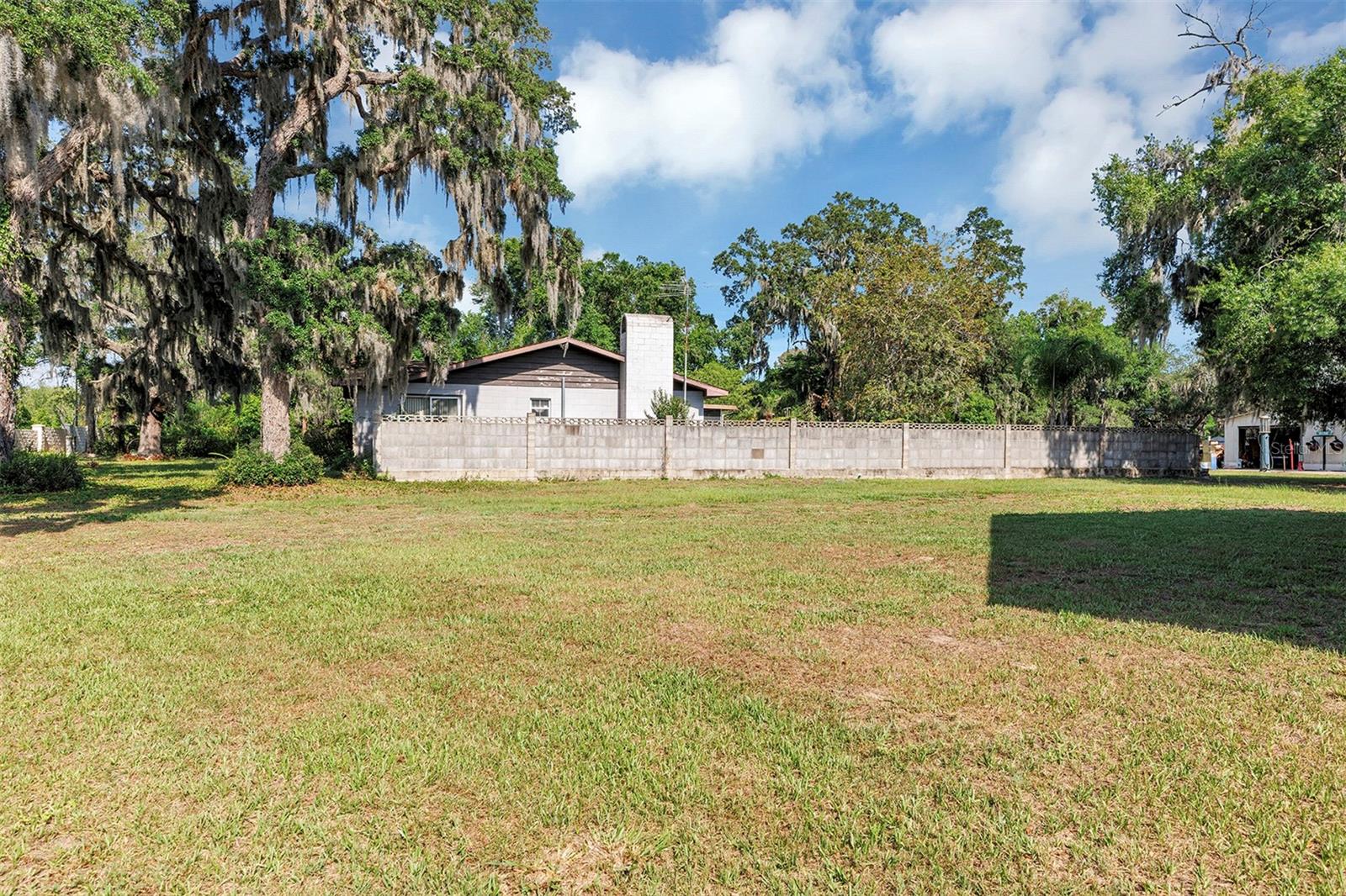 BAYWOOD FOREST - Residential
