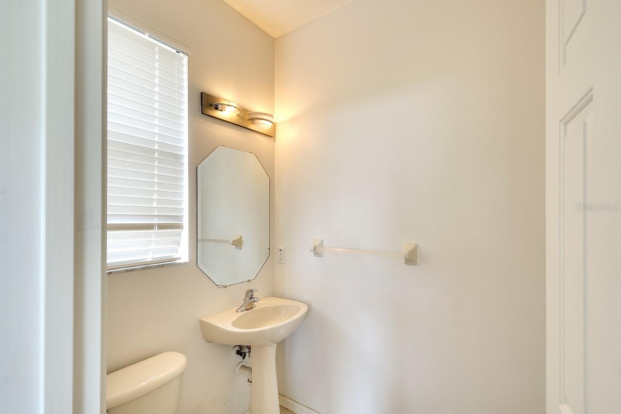 KINGSFIELD LAKES PH 3 - Residential Lease