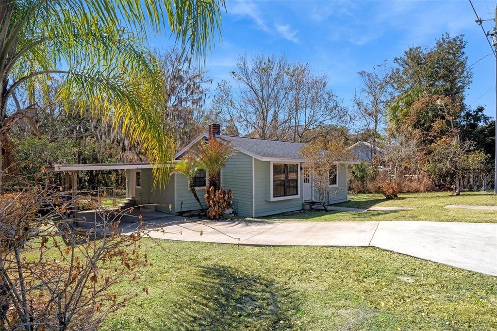 Photo of 102 Vine Street, Oviedo, FL 32765 (MLS # O6381094)