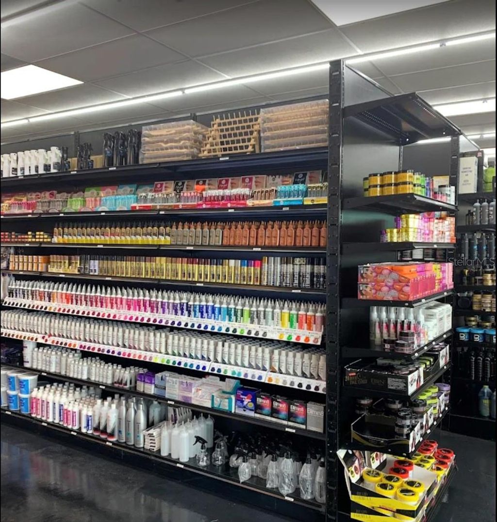Photo of Beauty Shop, Riverview, FL 33578 (MLS # TB8441441)