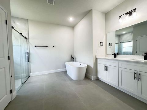 Tiny photo for 15096 SW 51st Avenue, Ocala, FL 34473 (MLS # OM727693)