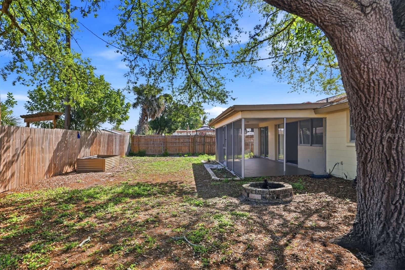 APOLLO BEACH UNIT ONE PT ONE - Residential