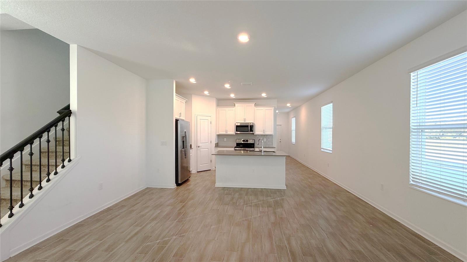 WATERSIDE/JOHNS LAKE PH 2C - Residential Lease