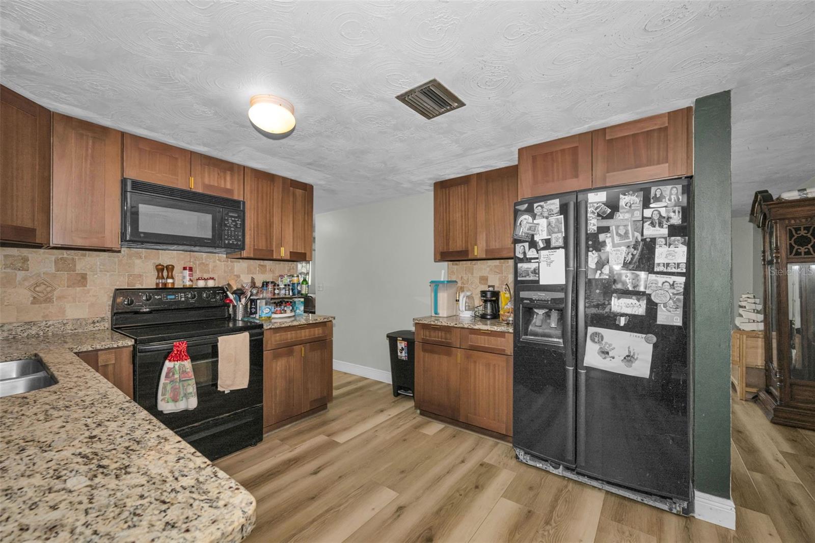 ALOHA GARDENS - Residential