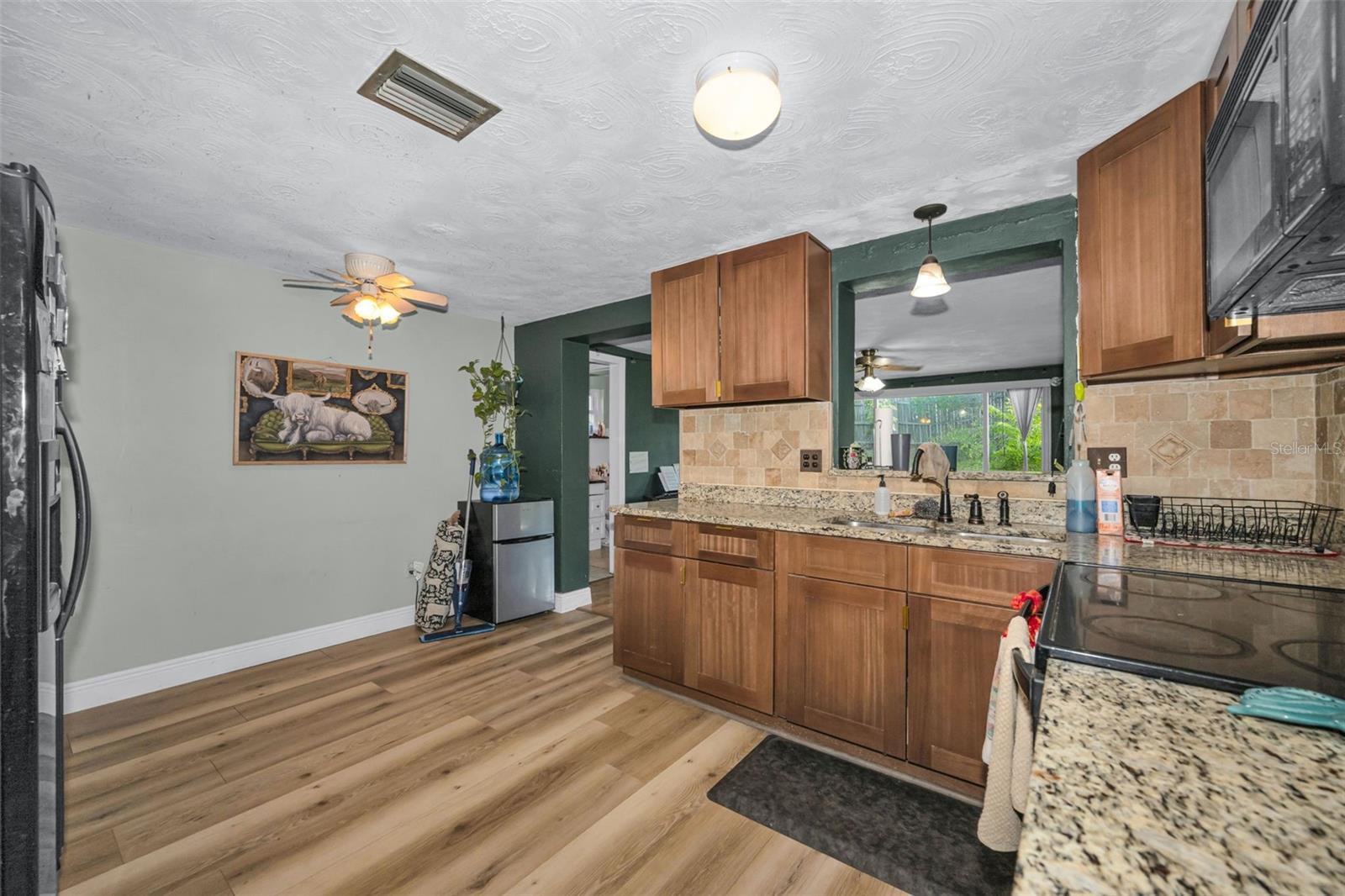 ALOHA GARDENS - Residential