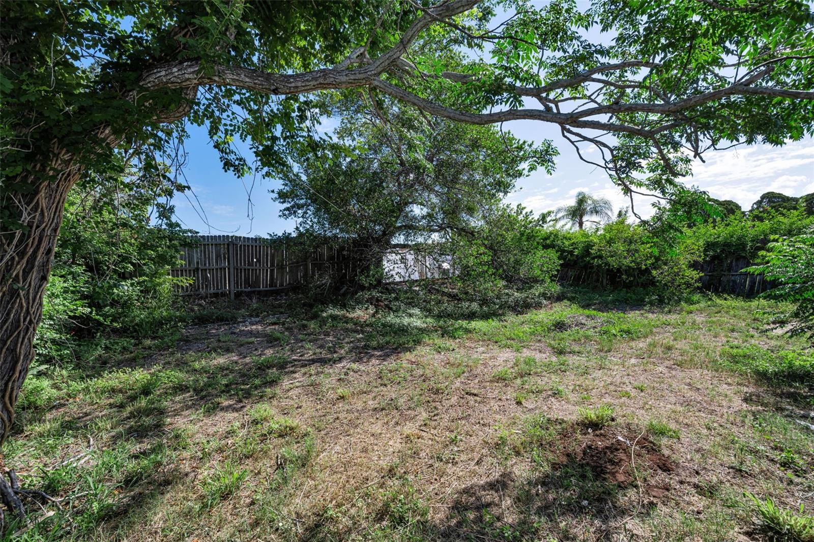 ALOHA GARDENS - Residential
