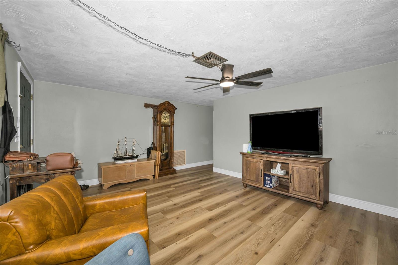 ALOHA GARDENS - Residential