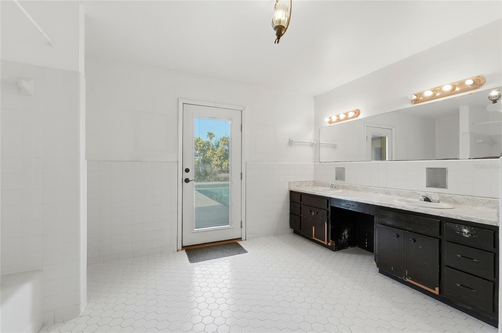 WINTERSET GARDENS - Residential