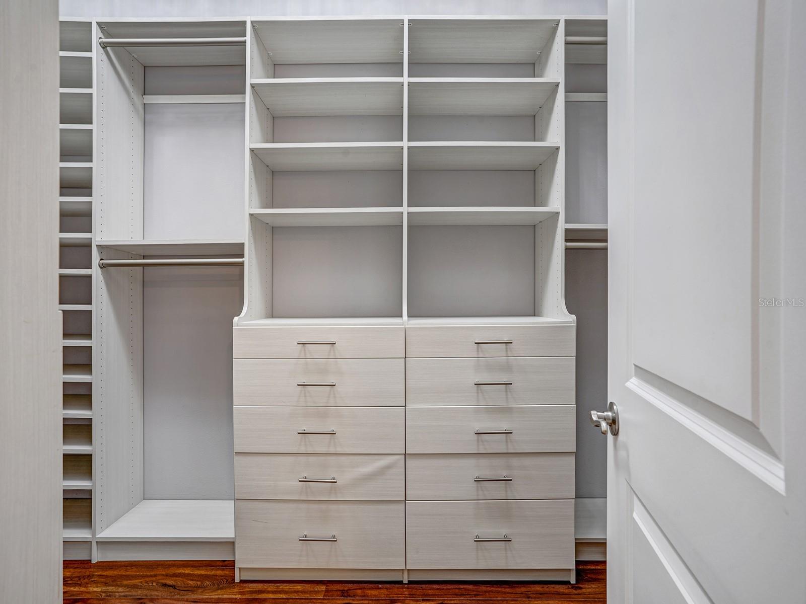 PROMENADE AT LAKE PARK PH - Residential