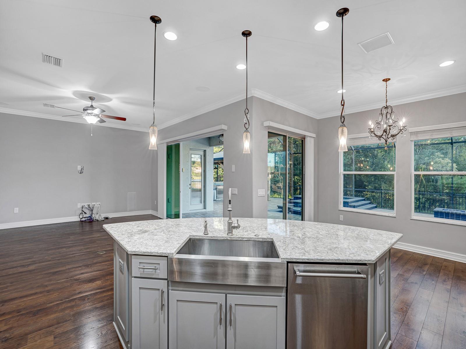 PROMENADE AT LAKE PARK PH - Residential