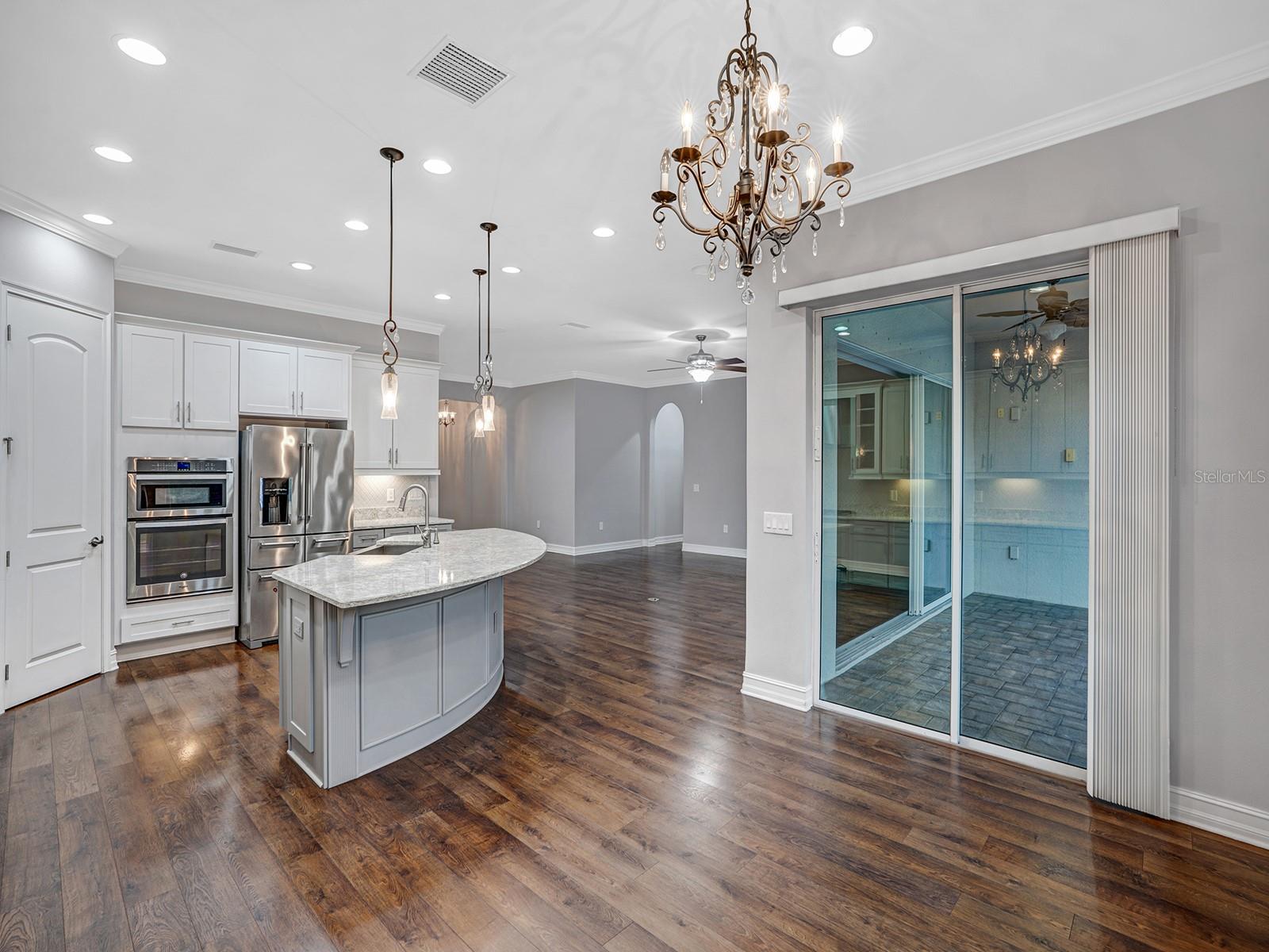 PROMENADE AT LAKE PARK PH - Residential