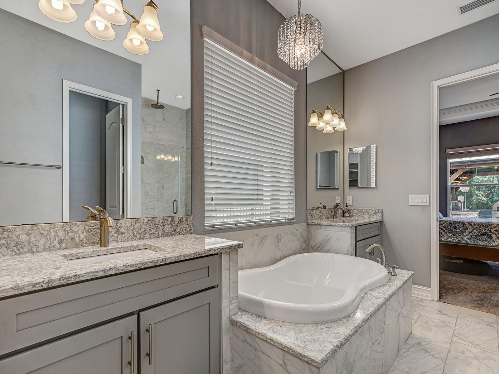 PROMENADE AT LAKE PARK PH - Residential