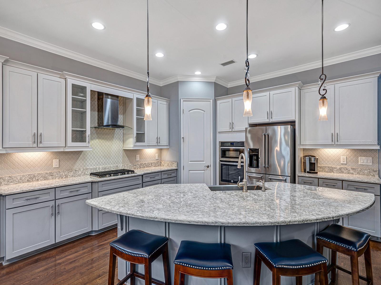 PROMENADE AT LAKE PARK PH - Residential