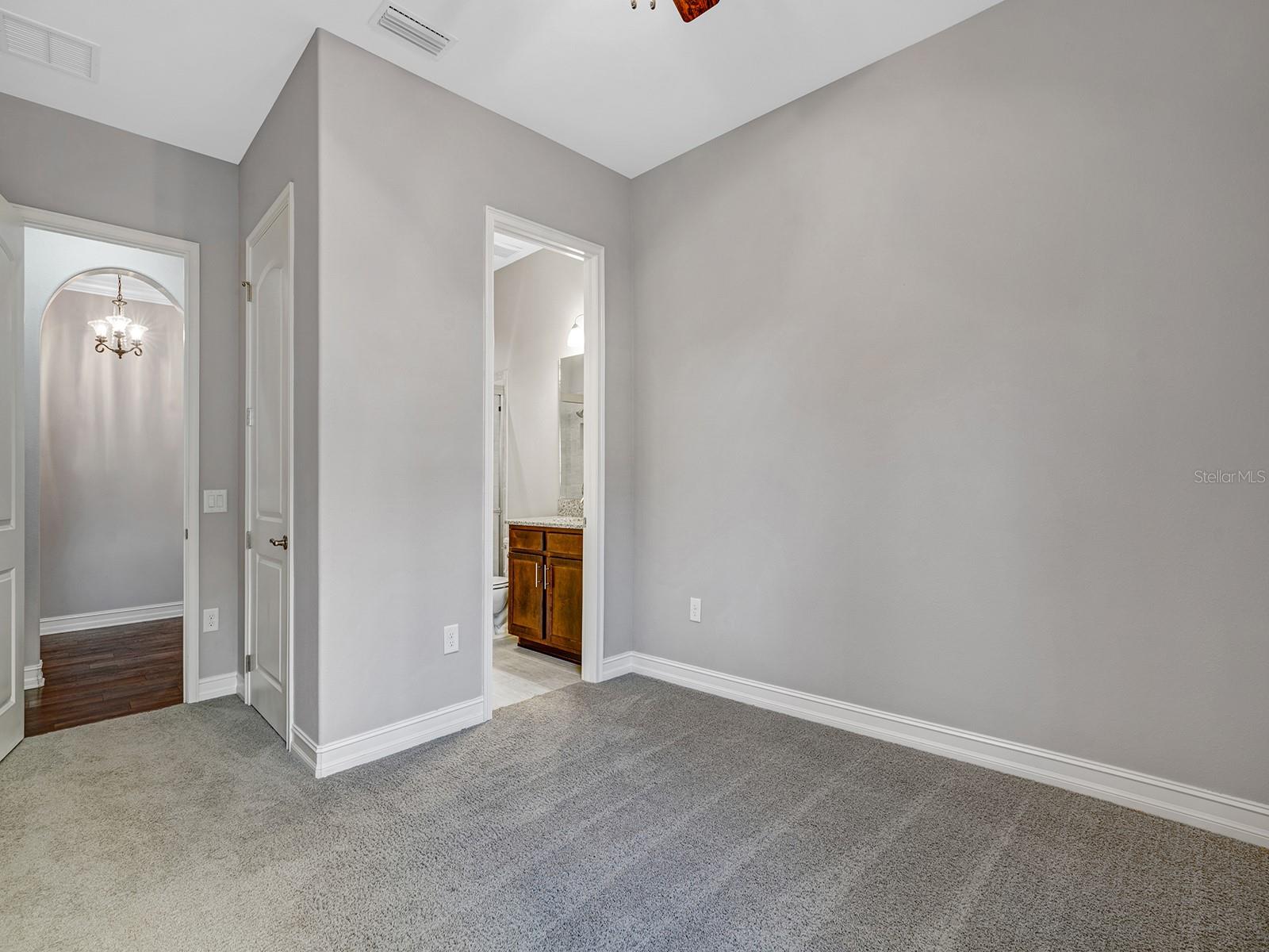 PROMENADE AT LAKE PARK PH - Residential