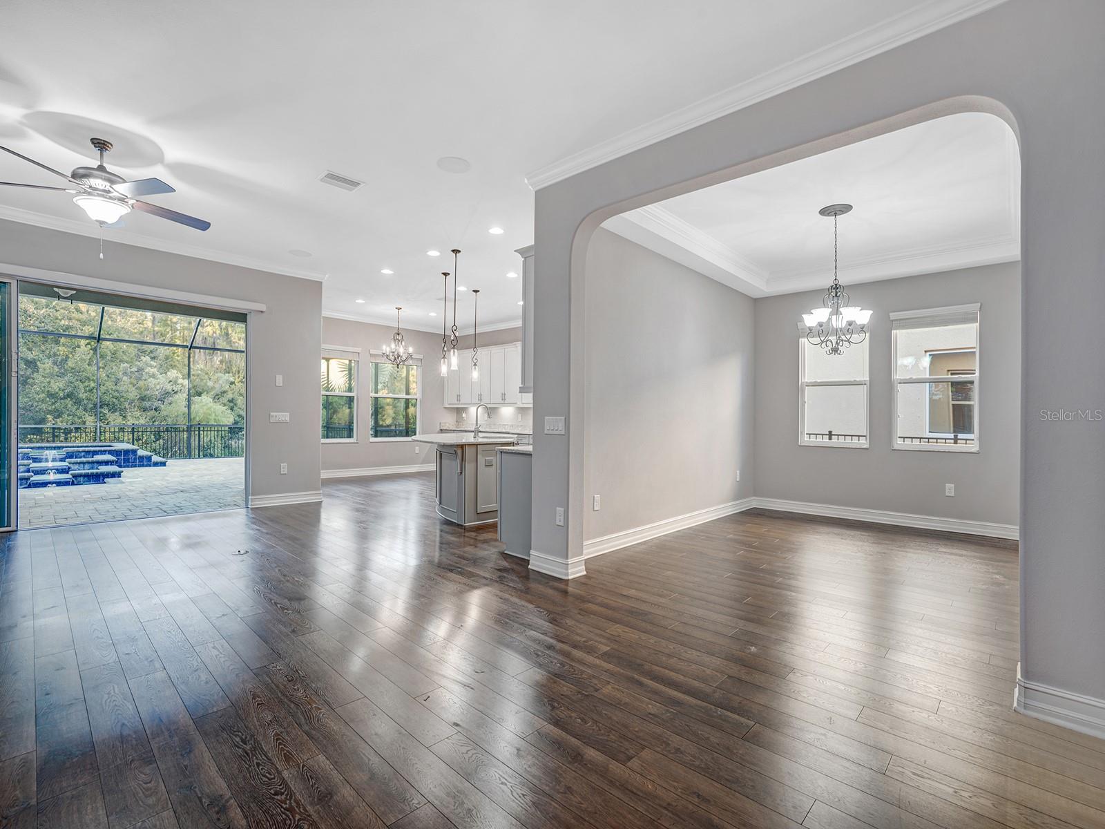 PROMENADE AT LAKE PARK PH - Residential