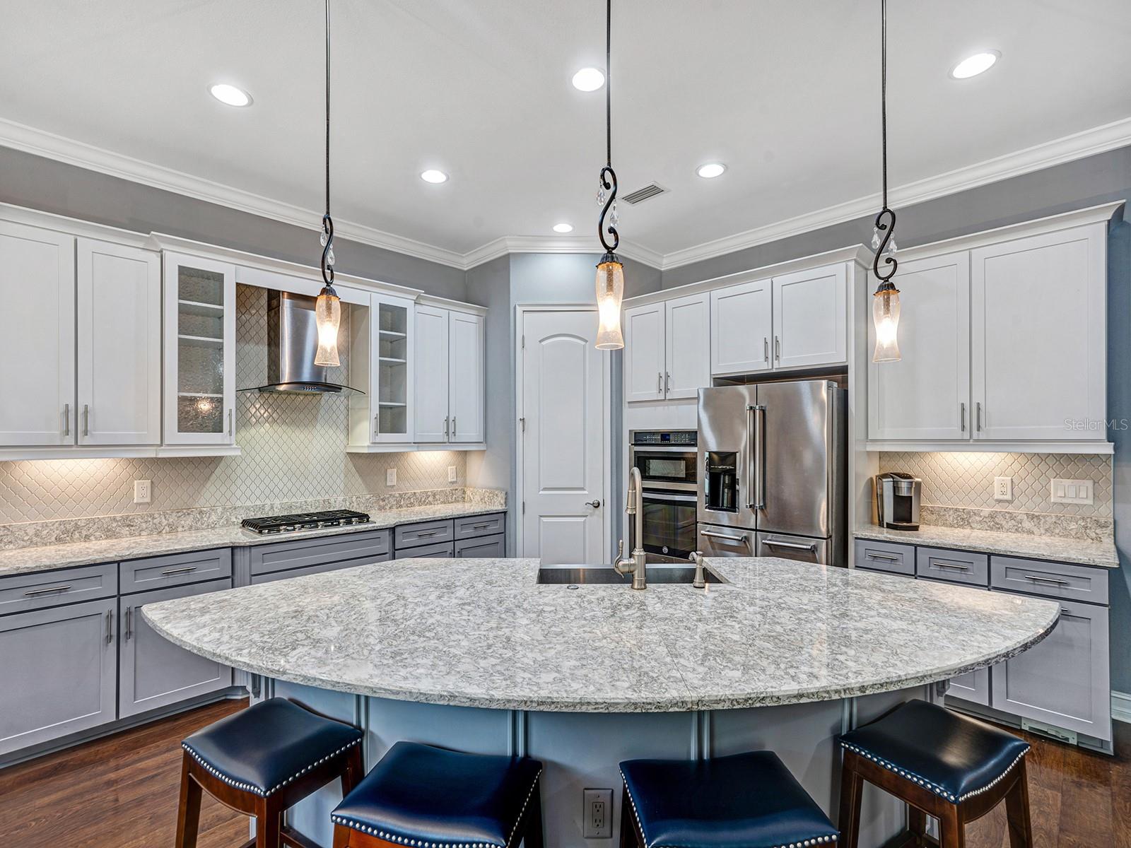 PROMENADE AT LAKE PARK PH - Residential