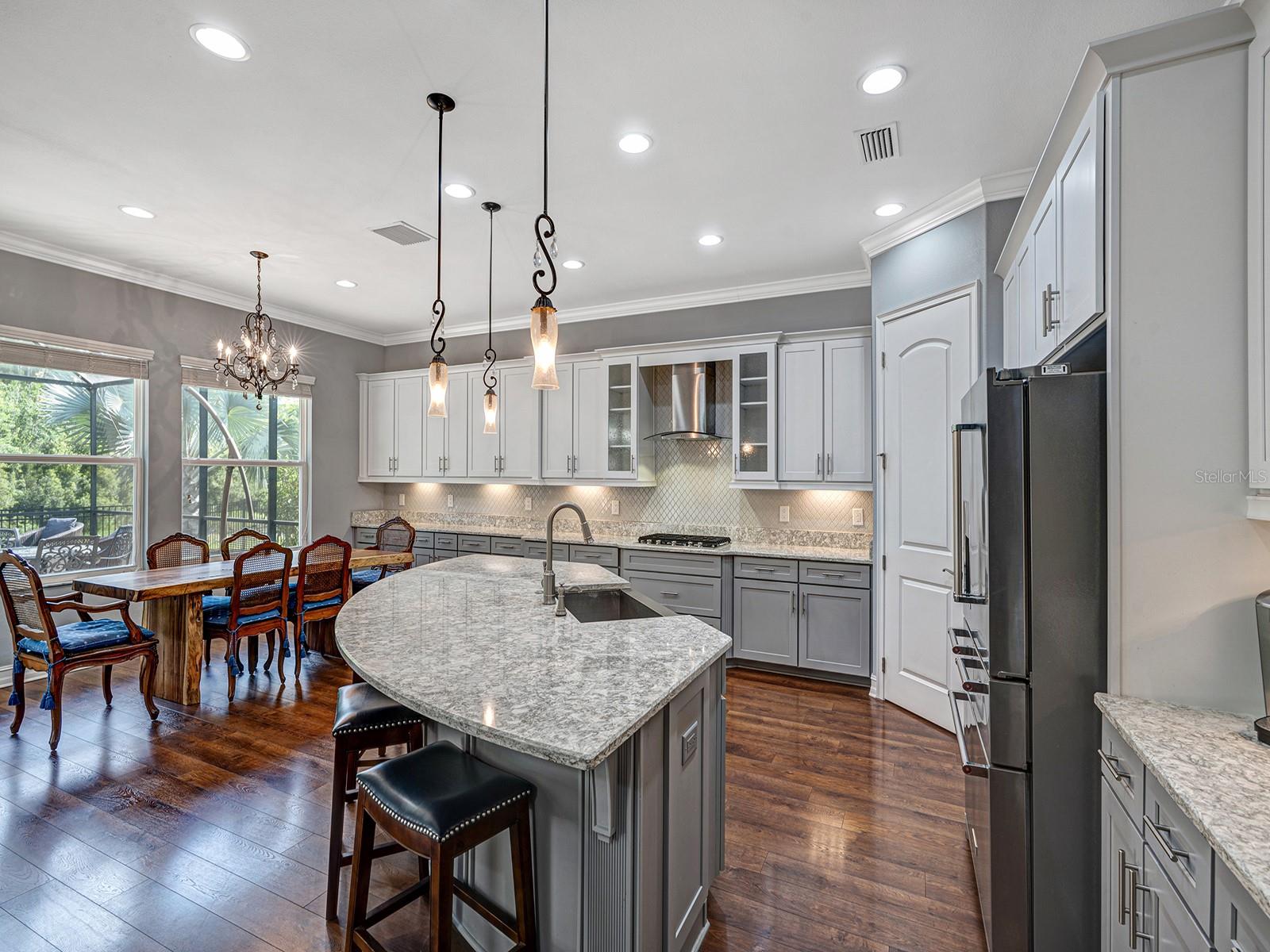 PROMENADE AT LAKE PARK PH - Residential