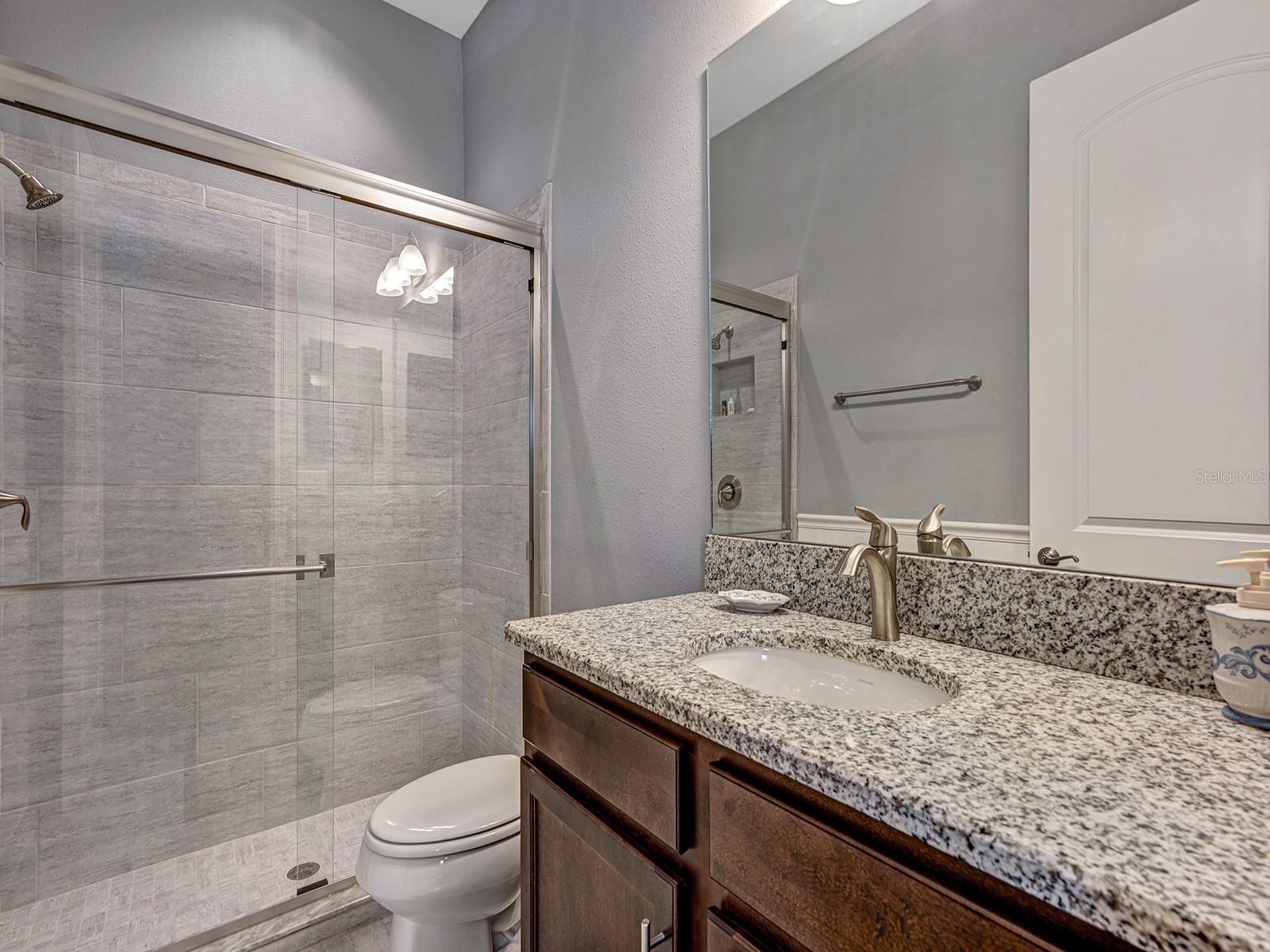 PROMENADE AT LAKE PARK PH - Residential