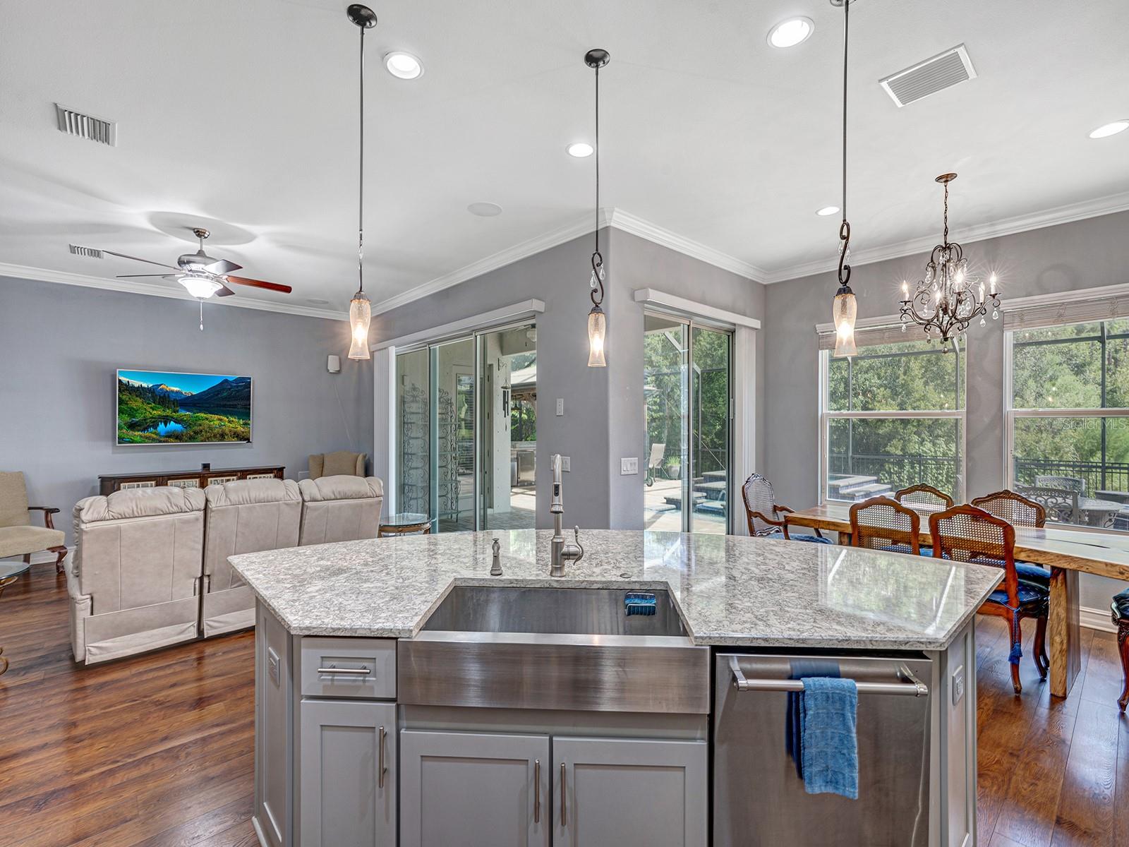 PROMENADE AT LAKE PARK PH - Residential