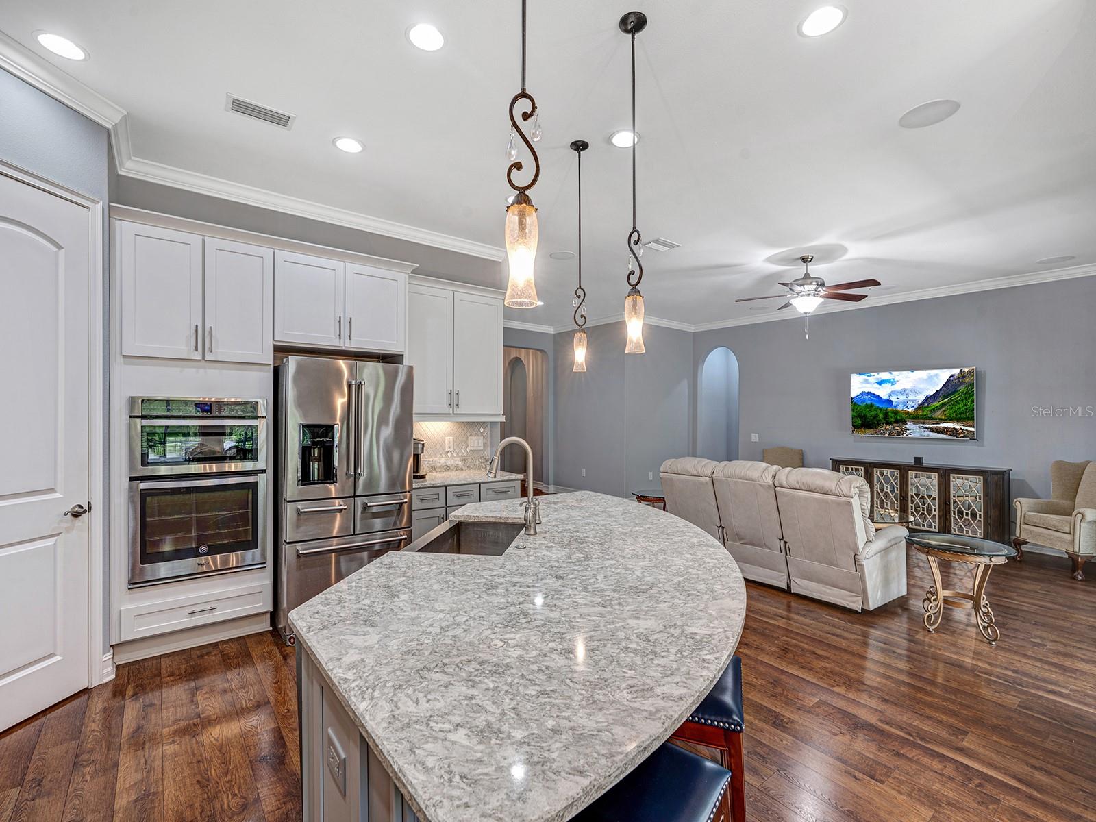 PROMENADE AT LAKE PARK PH - Residential