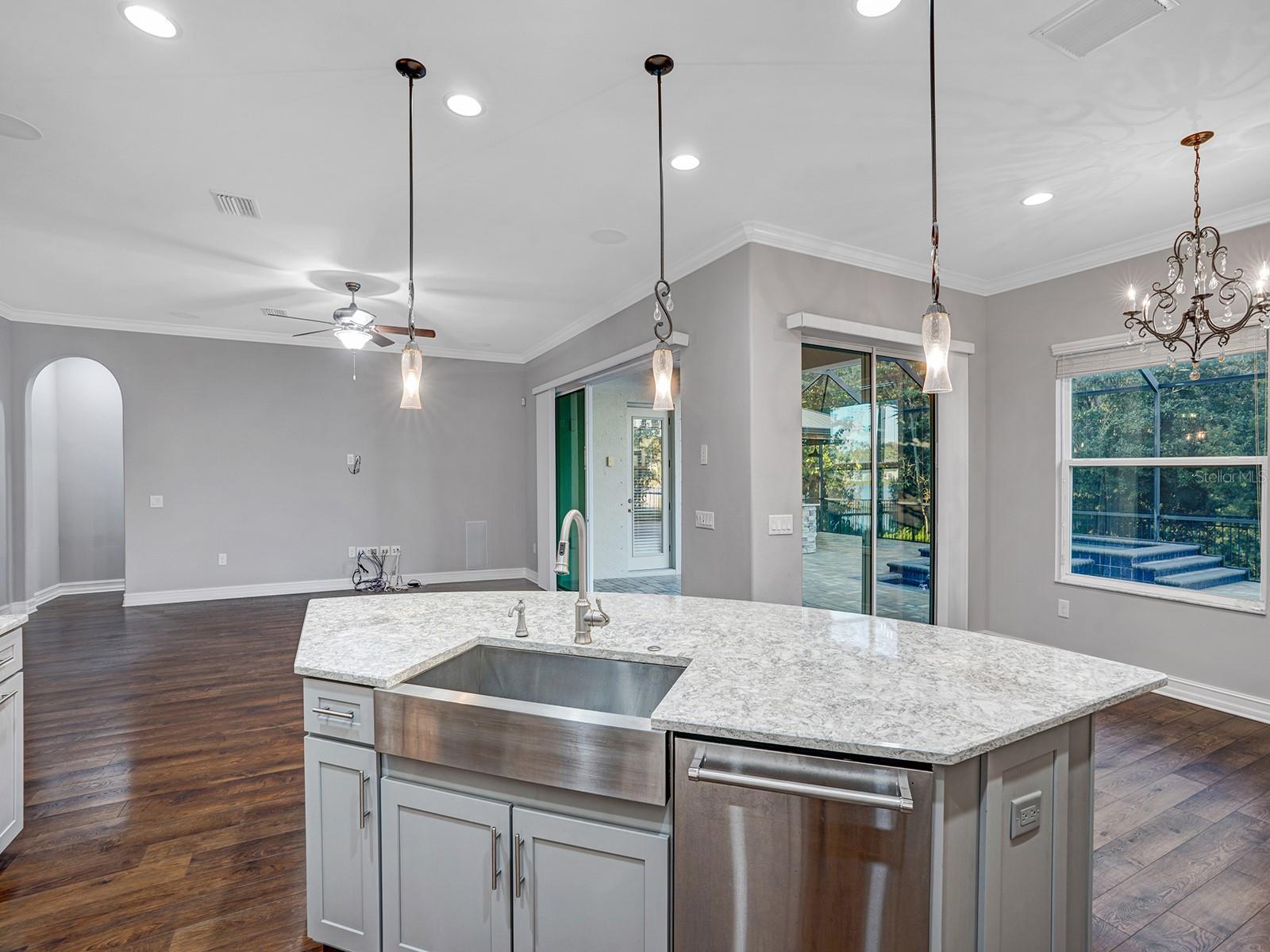 PROMENADE AT LAKE PARK PH - Residential