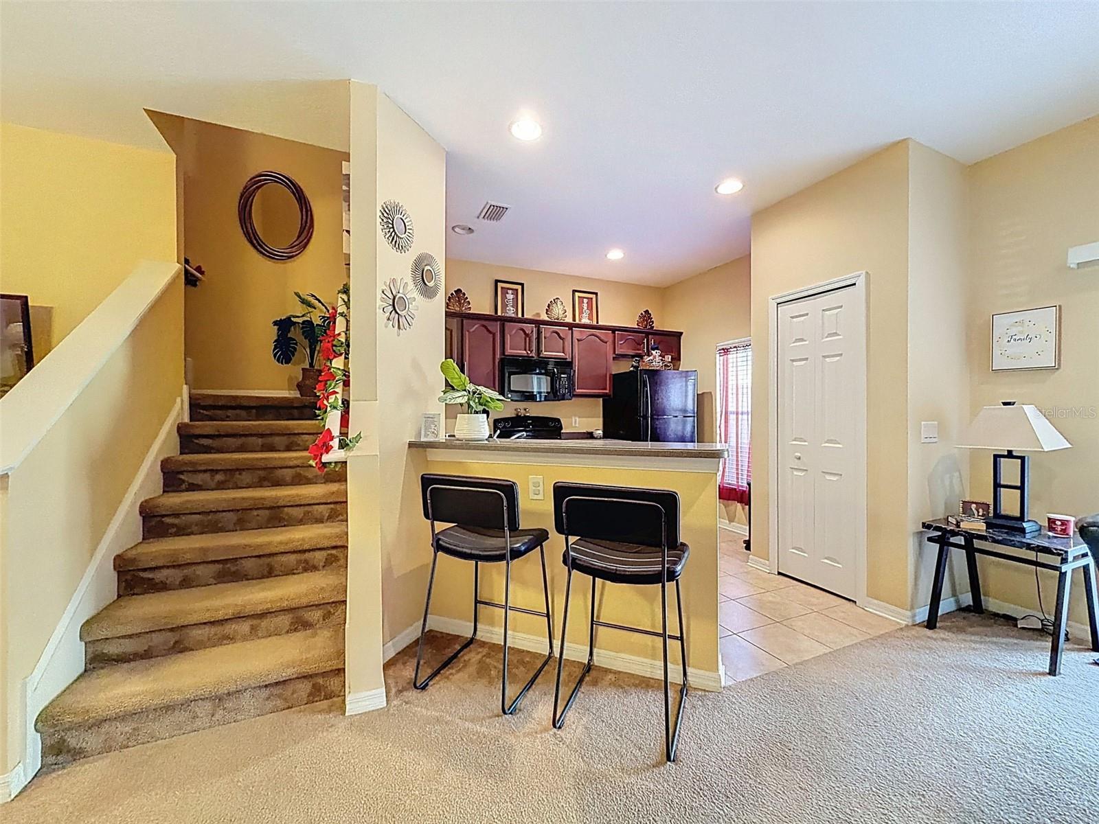 VENTANA TWNHMS AT WATERS EDGE - Residential