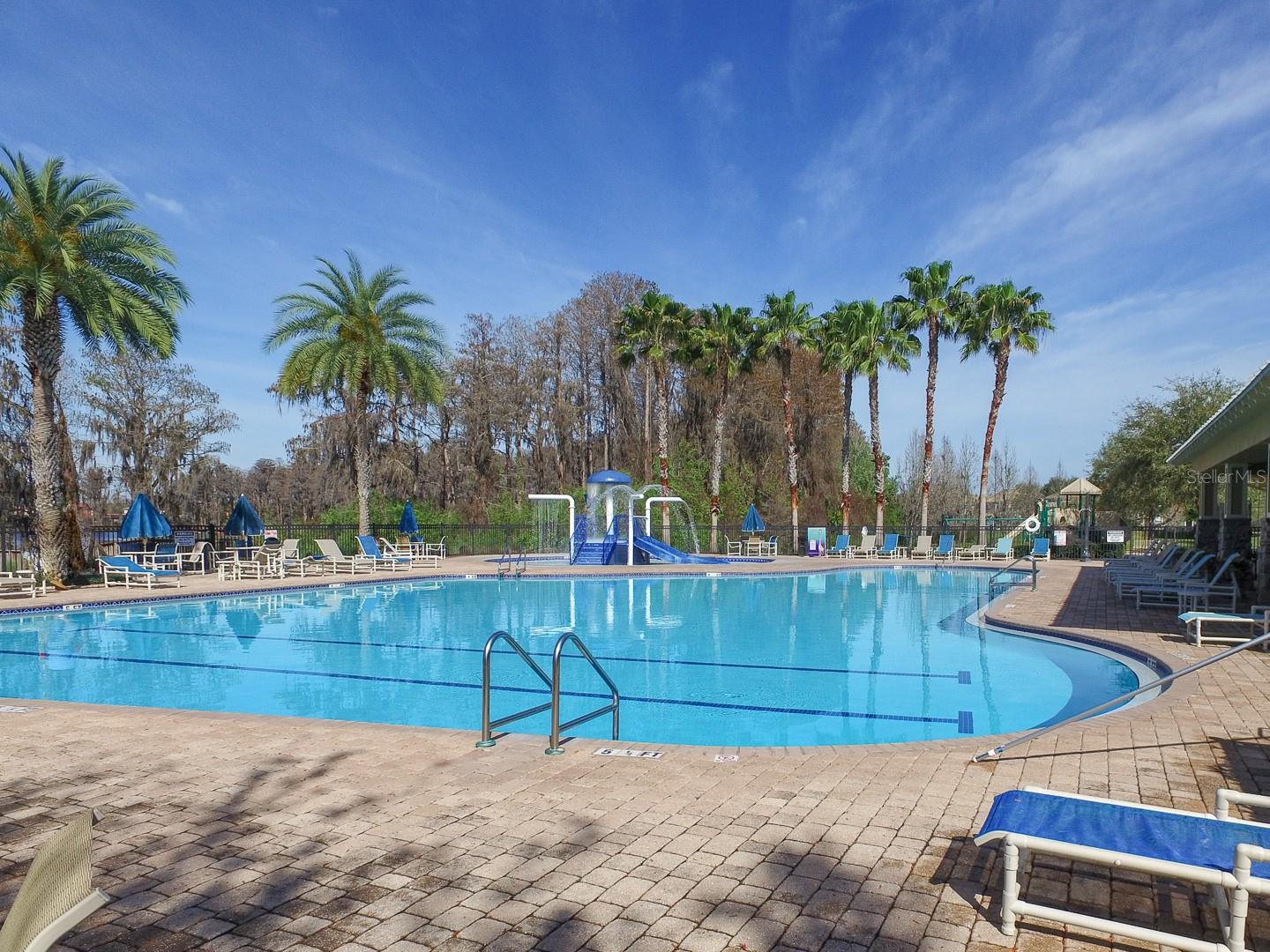 VENTANA TWNHMS AT WATERS EDGE - Residential