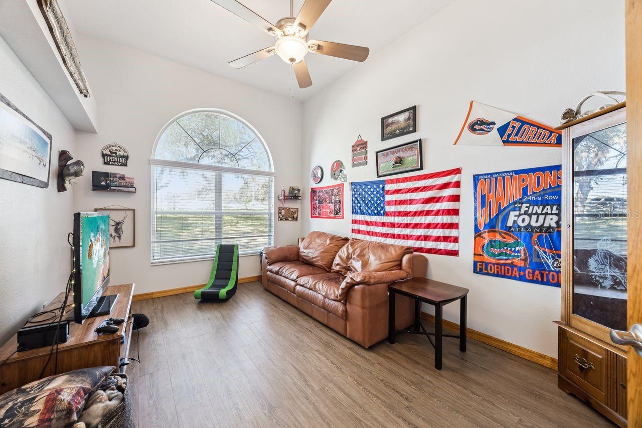 ACREAGE & UNREC - Residential