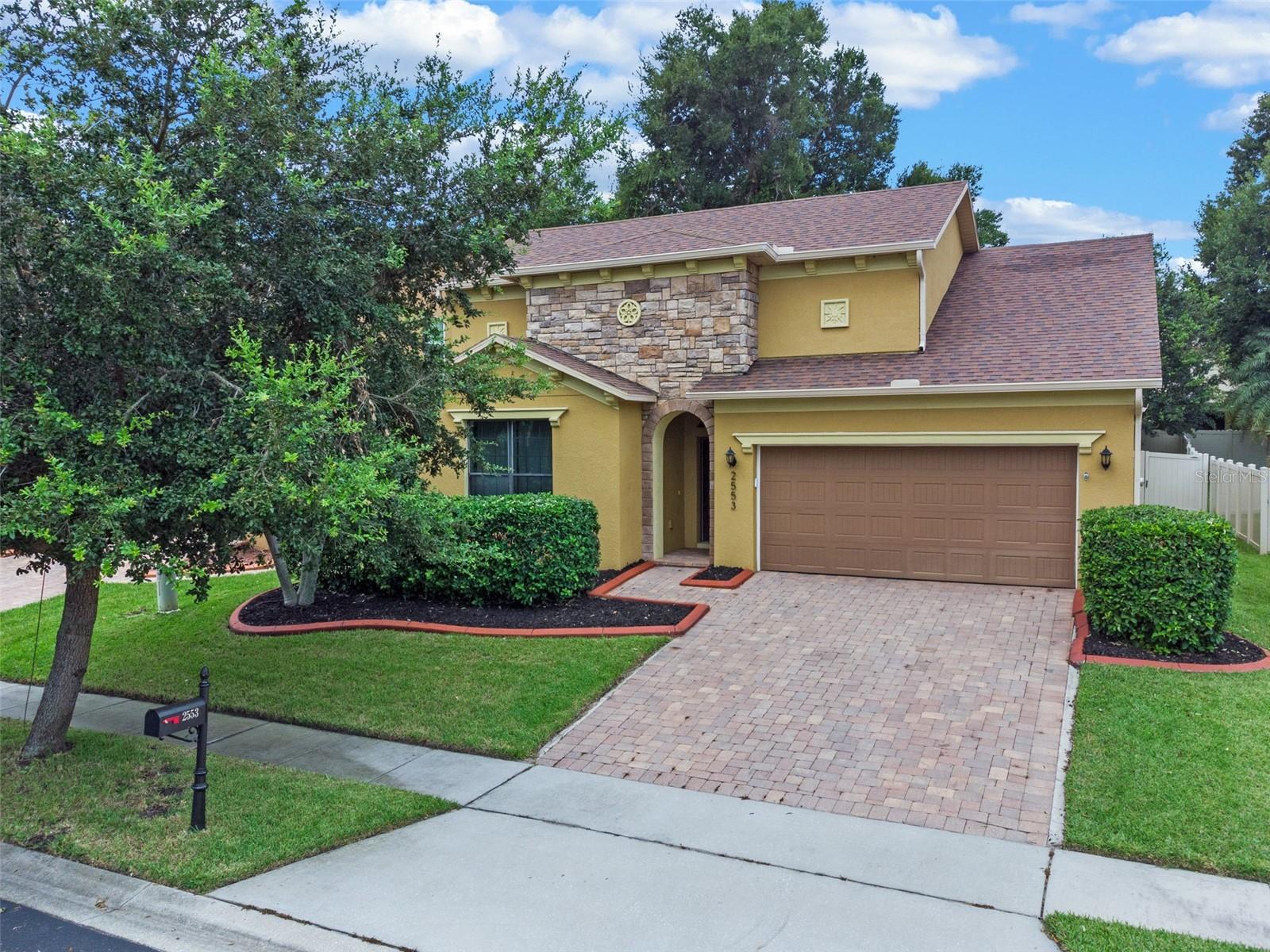 2553 RED BERRY WAY