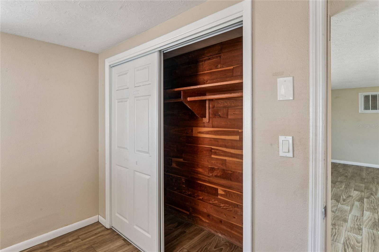 CREST RIDGE GARDENS - Residential