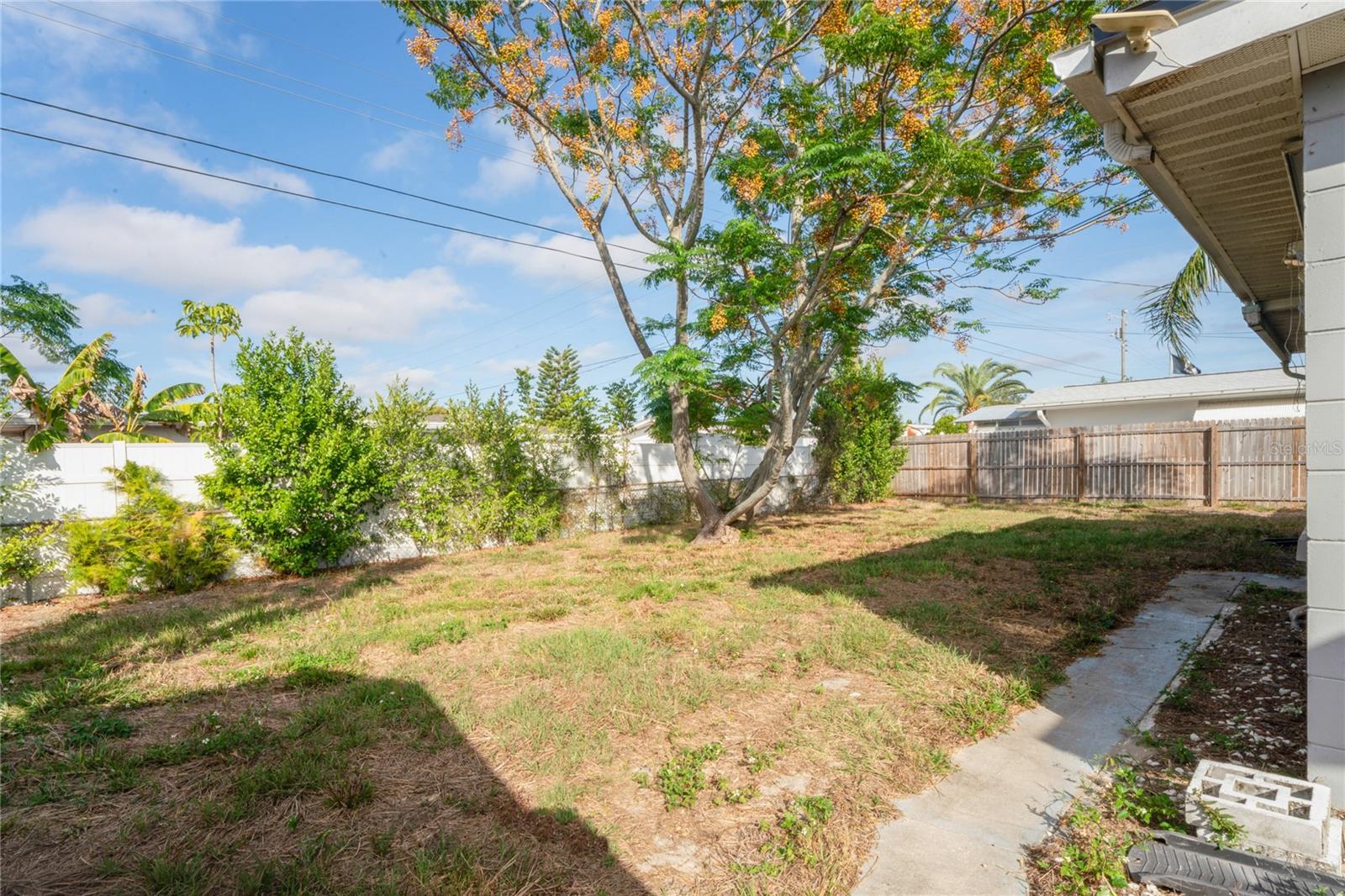 CREST RIDGE GARDENS - Residential