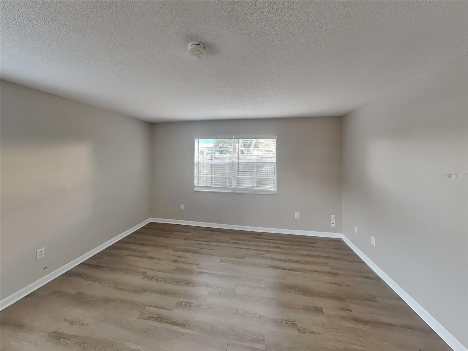 DELTONA LAKES UNIT 10 IN 25 & 36 18 30 - Residential Lease