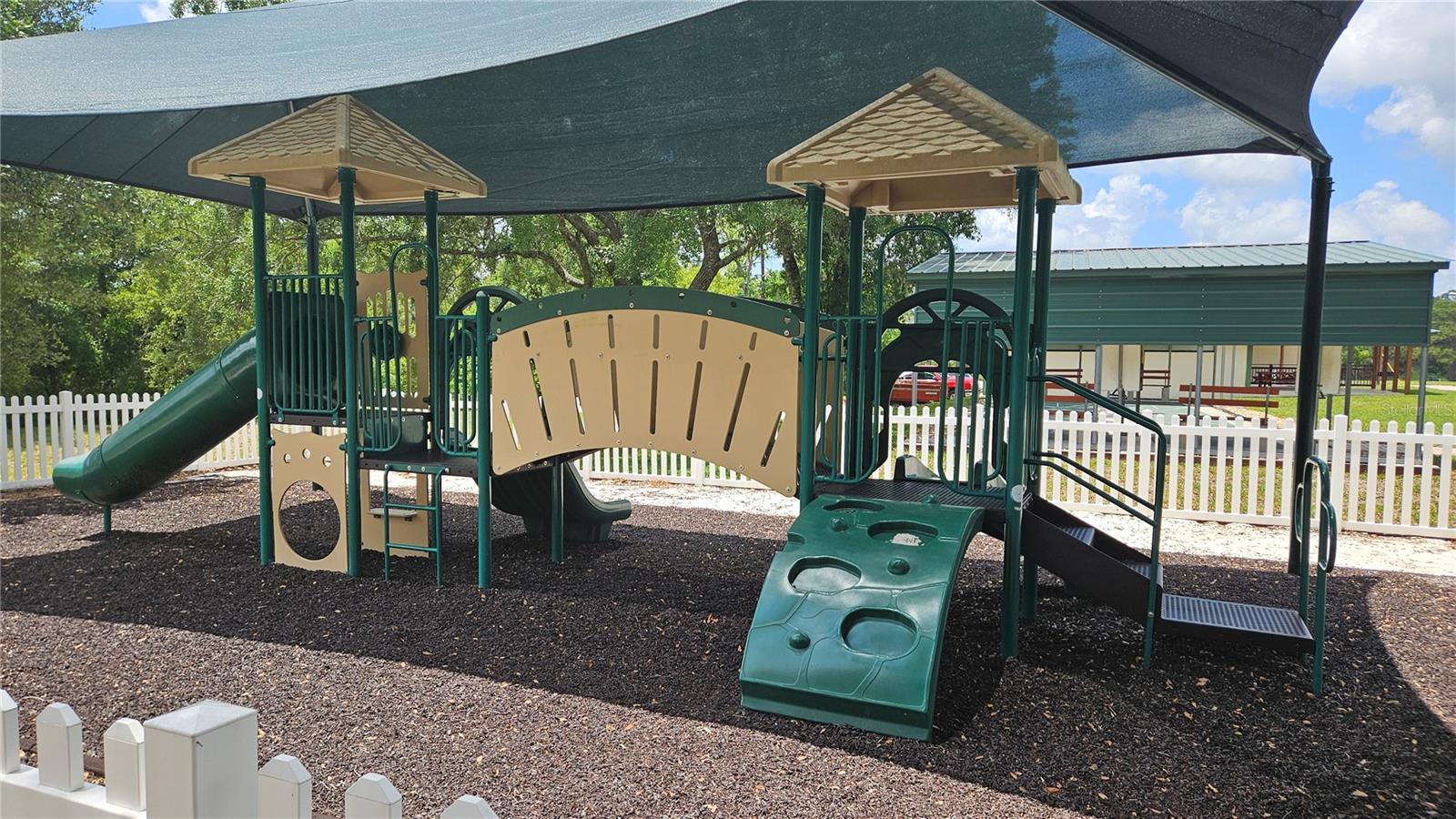 PINE RIDGE UNIT 03 - Residential