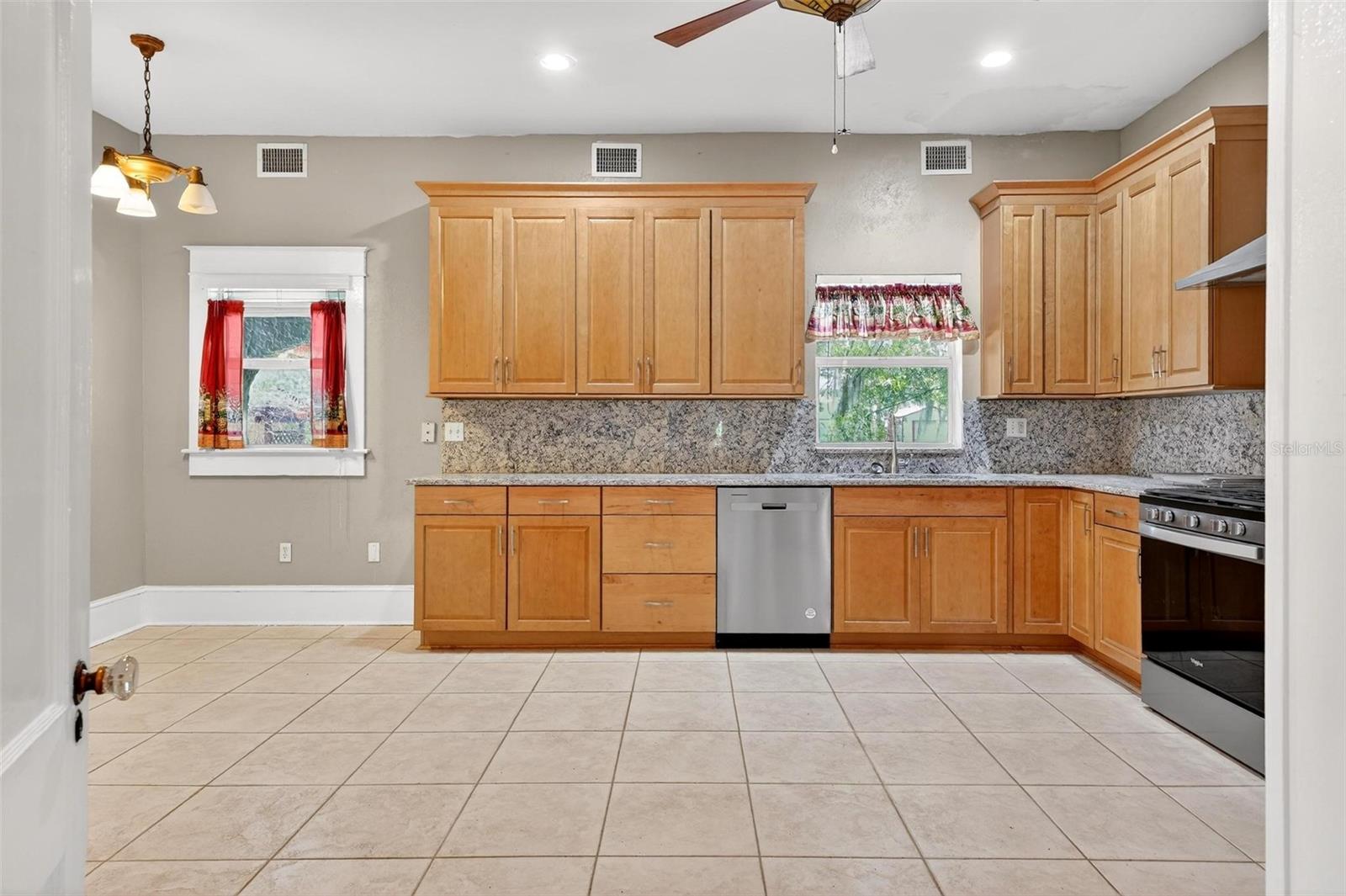 UMATILLA OAK PARK - Residential