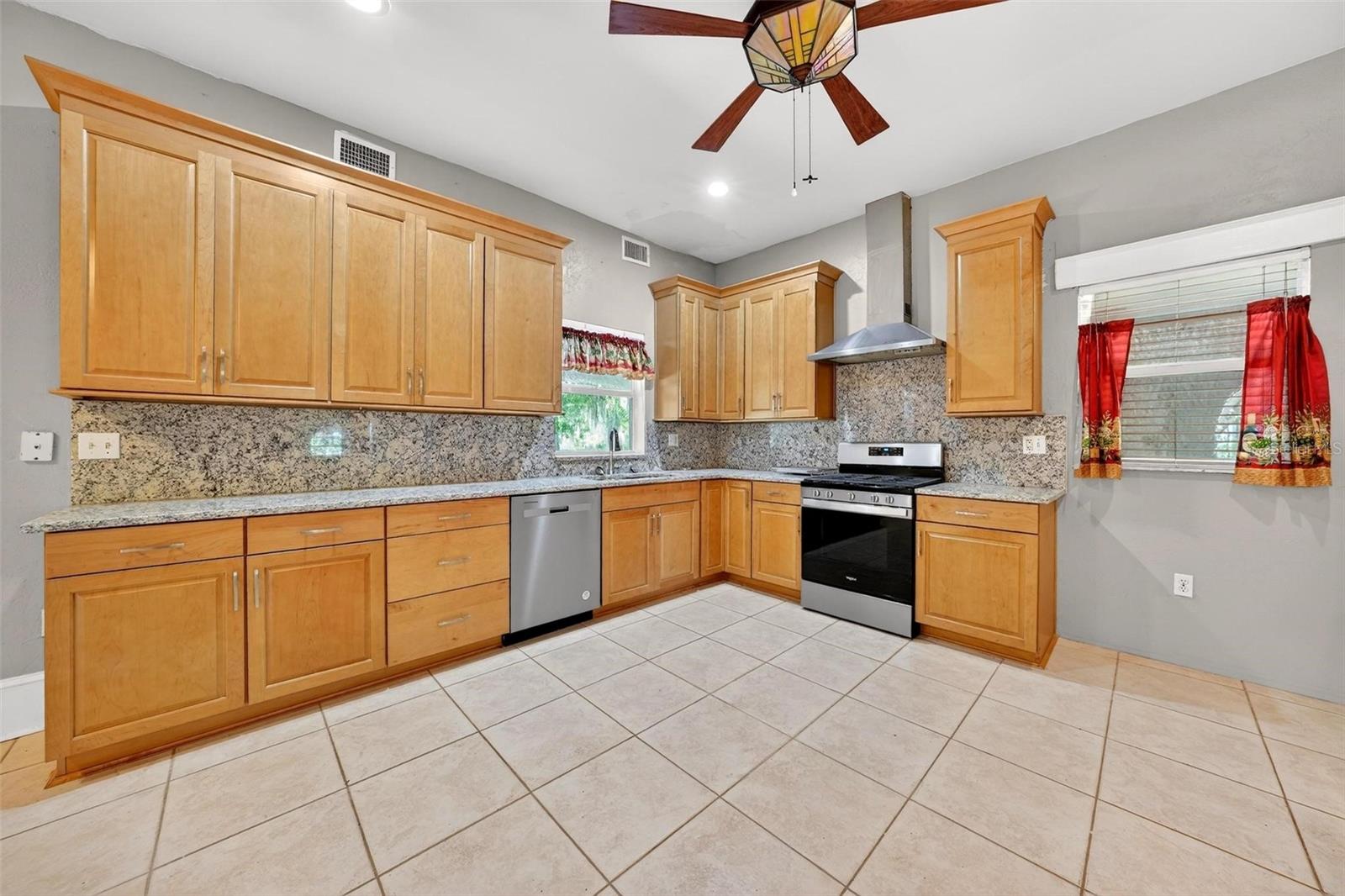 UMATILLA OAK PARK - Residential