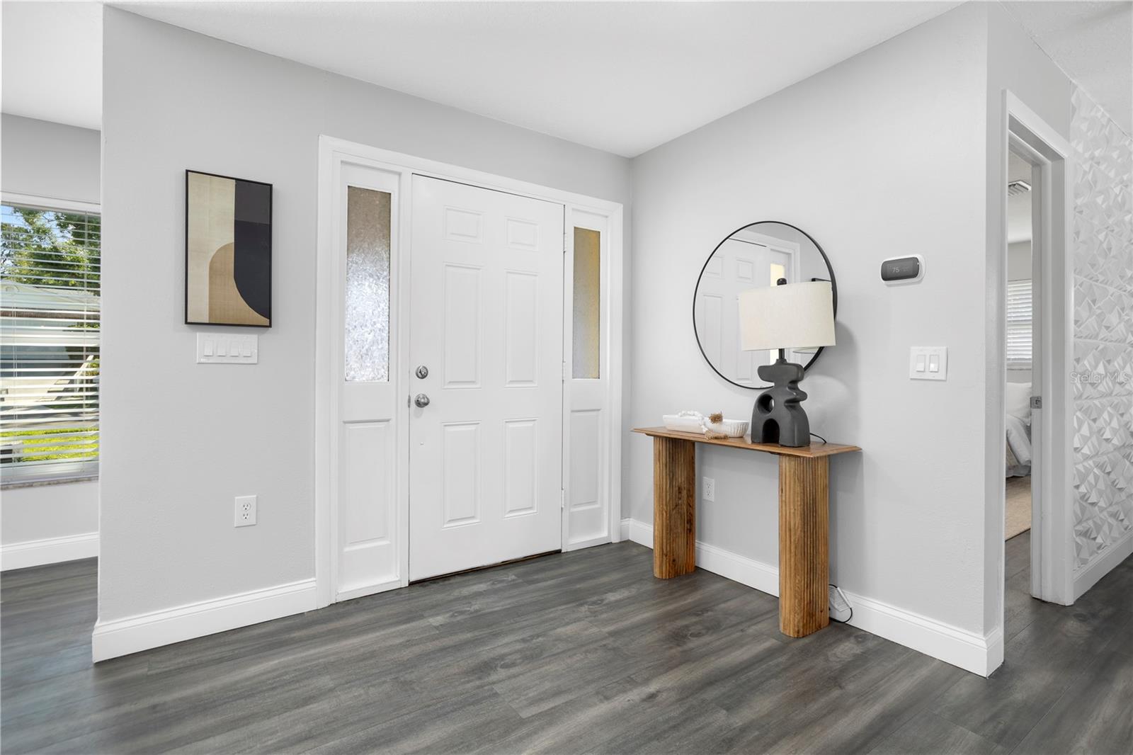 516 OAKWOOD COURT
